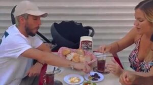 Çay içtiği bardağa dikkat! Galatasaray'ın yeni transferi Mertens esnaf lokantasında kahvaltı yaptı
