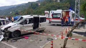 Trabzon'da 4 gün önce evlenen çifti trafik kazası ayırdı