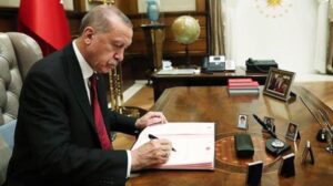 Cumhurbaşkanı Erdoğan'ın imzasıyla Resmi Gazete'de! Adalet Bakanlığı'nda 4 önemli isim görevden alındı